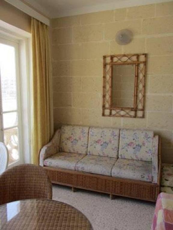 Ta' Karmni Apartman Marsalforn Szoba fotó