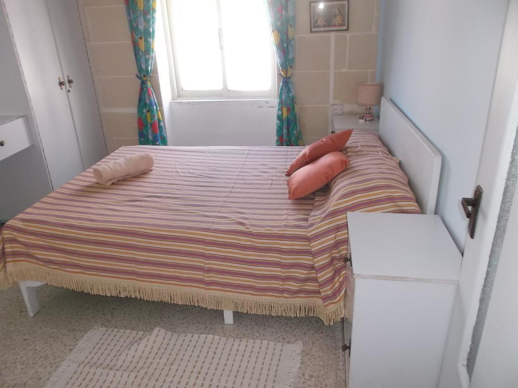Ta' Karmni Apartman Marsalforn Szoba fotó